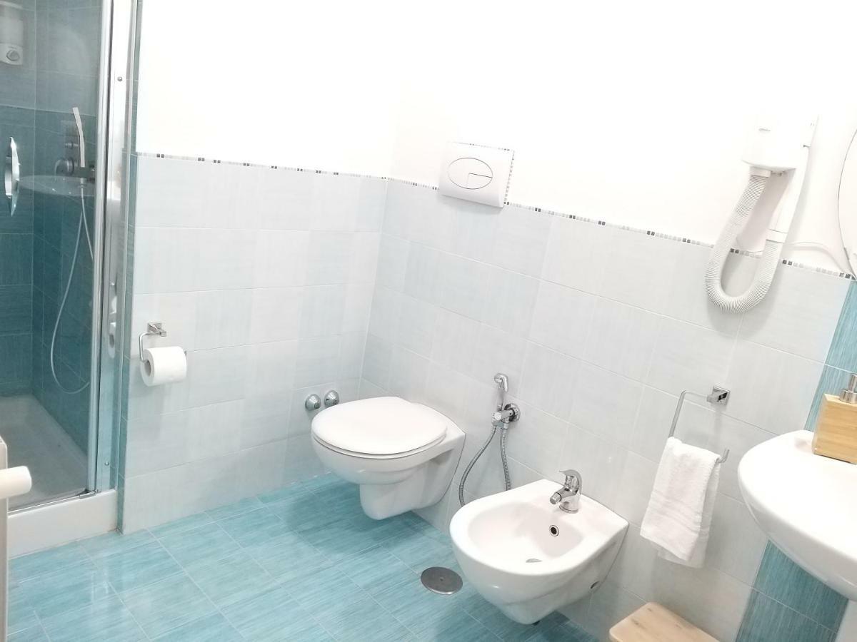 Vomerooms Napoli Eksteriør bilde